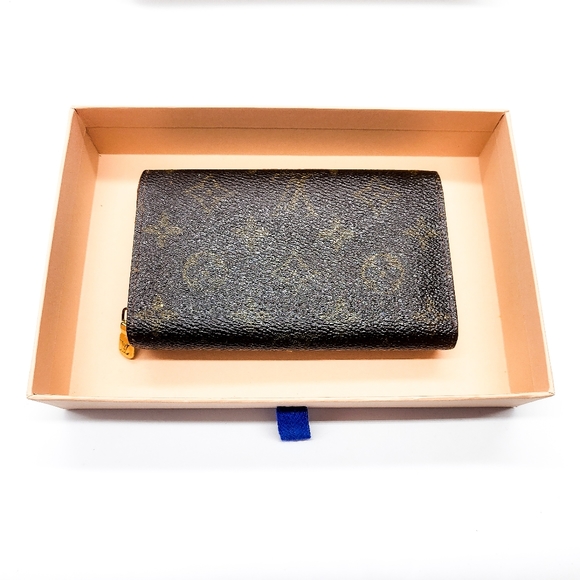 Louis Vuitton 💎 Designer Hand-Painted Unique Sushi Art Signed Bifold Wallet - Picture 3 of 5